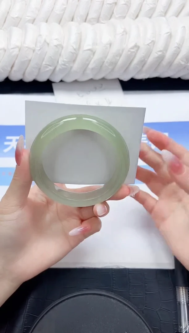 未镶嵌手镯石英质玉113-56.3