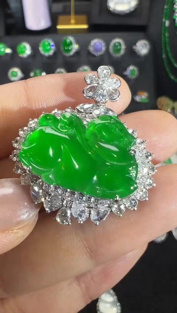 吊坠(不含链)18K金镶嵌翡翠高冰正阳绿马到成功吊坠