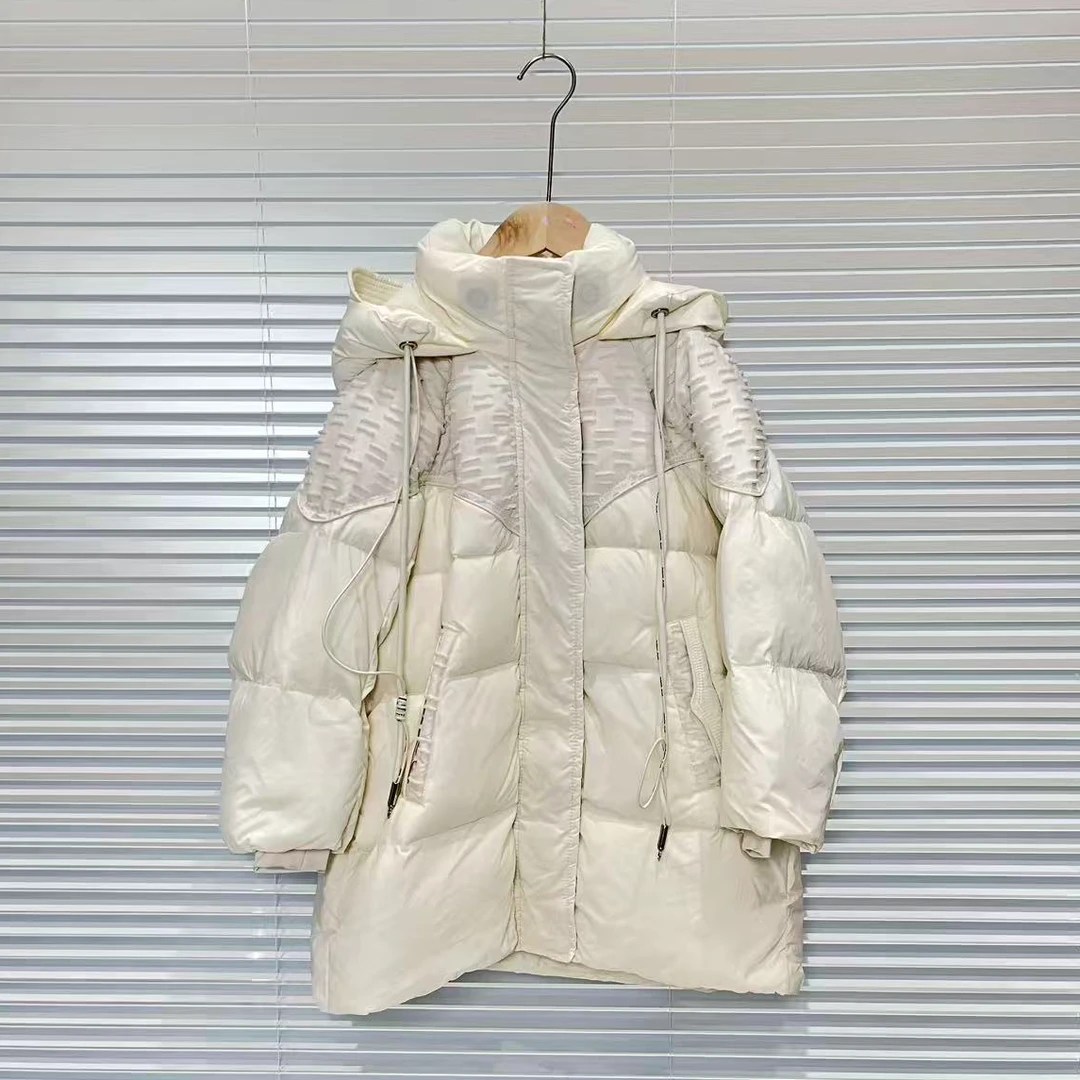 冬款女童米色羽绒服 0508热系