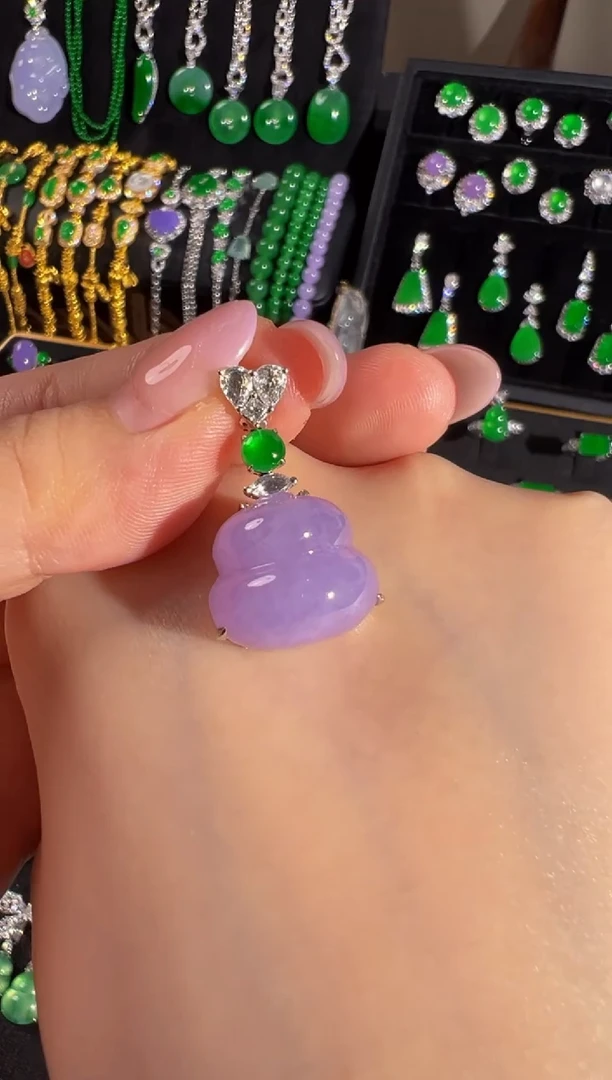吊坠(不含链)18K金镶嵌翡翠葫芦吊坠