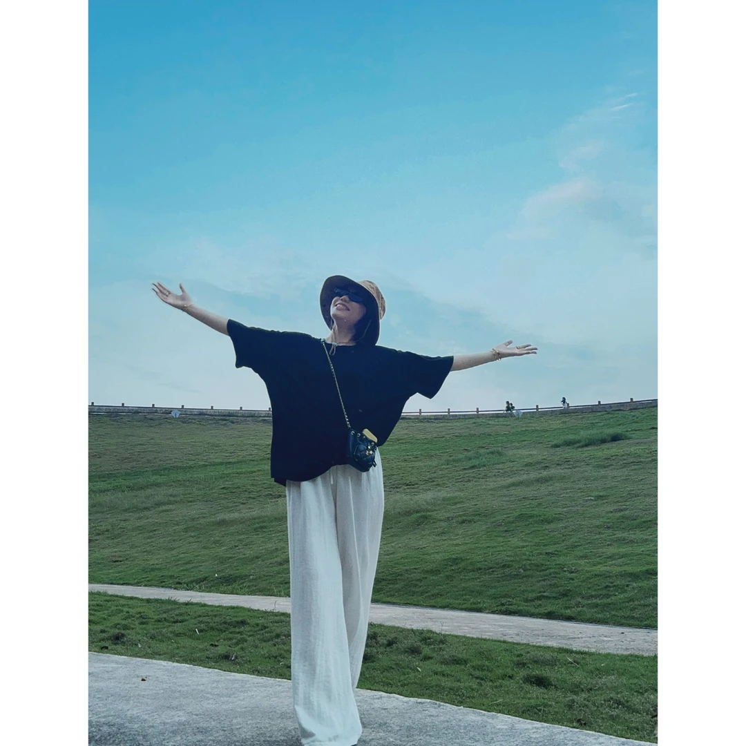 【悠悠】气质女夏季薄款圆领短袖慵懒宽松显瘦上衣 D036