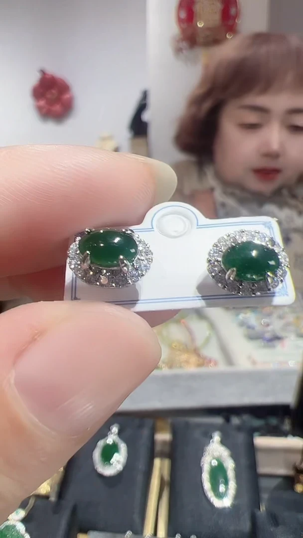 未镶嵌翡翠耳饰2025121258