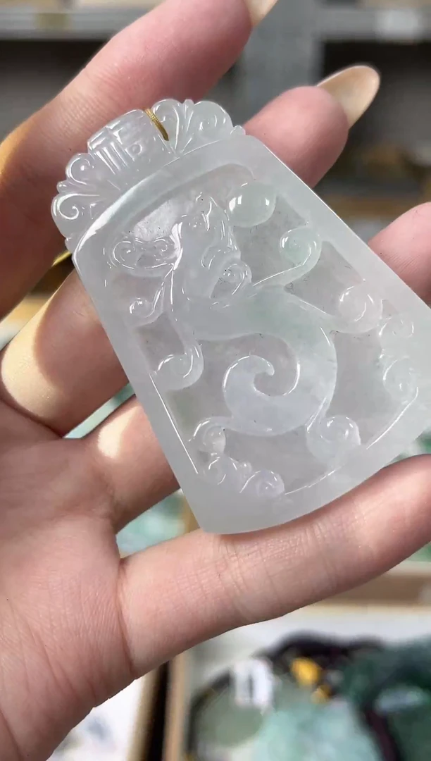 翡翠未镶嵌颈饰MFC0731107