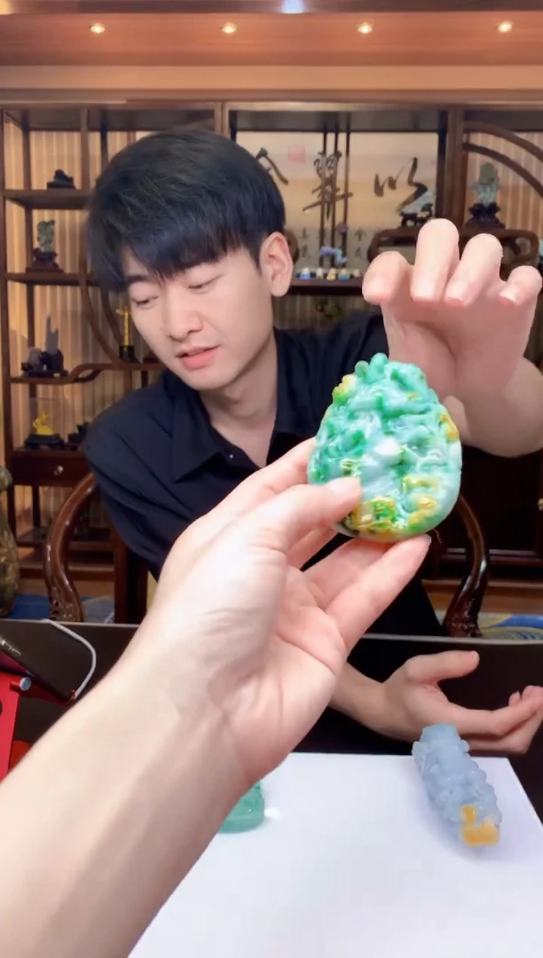 定制翡翠未镶嵌鲨**青1085ry-毛货挂件