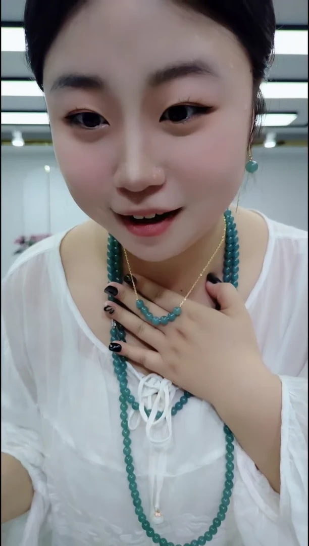 翡翠未镶嵌颈饰2417蓝水微笑链