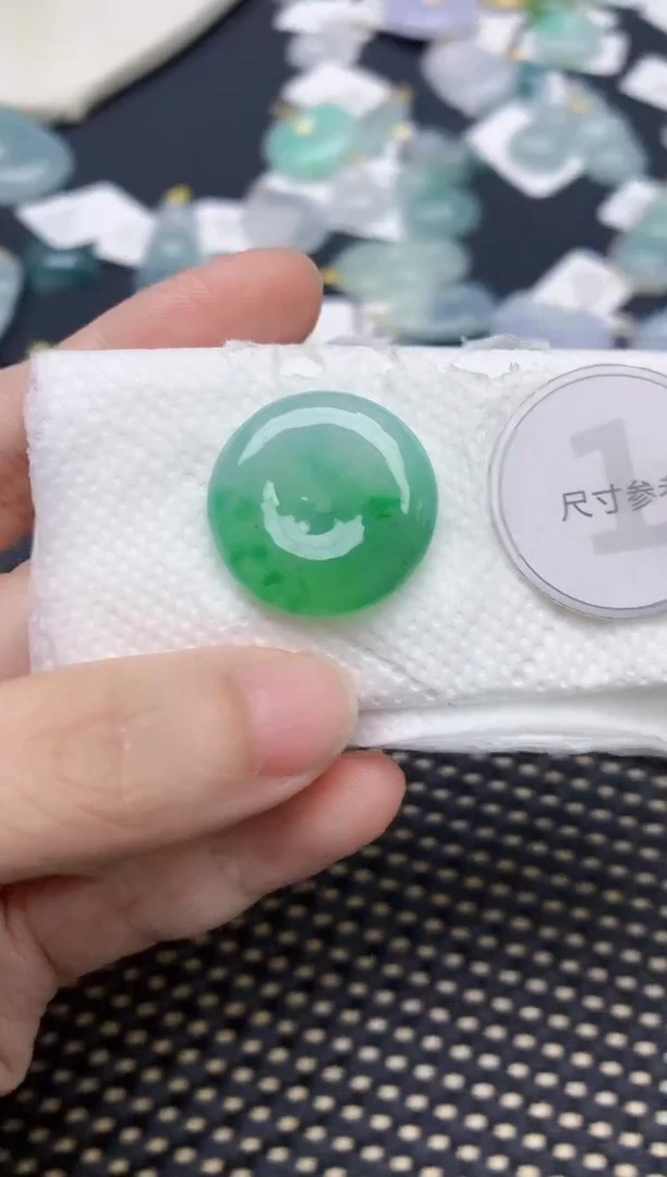 颈饰未镶嵌翡翠天然缅甸A货翡翠