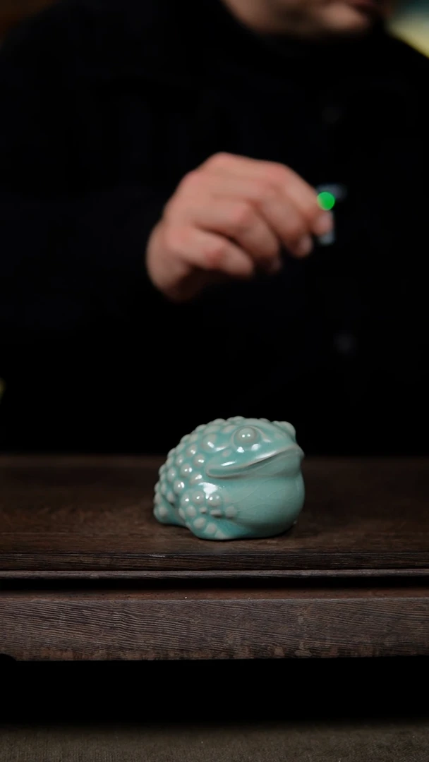 【闪购商品】杯仿古翡翠绿金蟾母