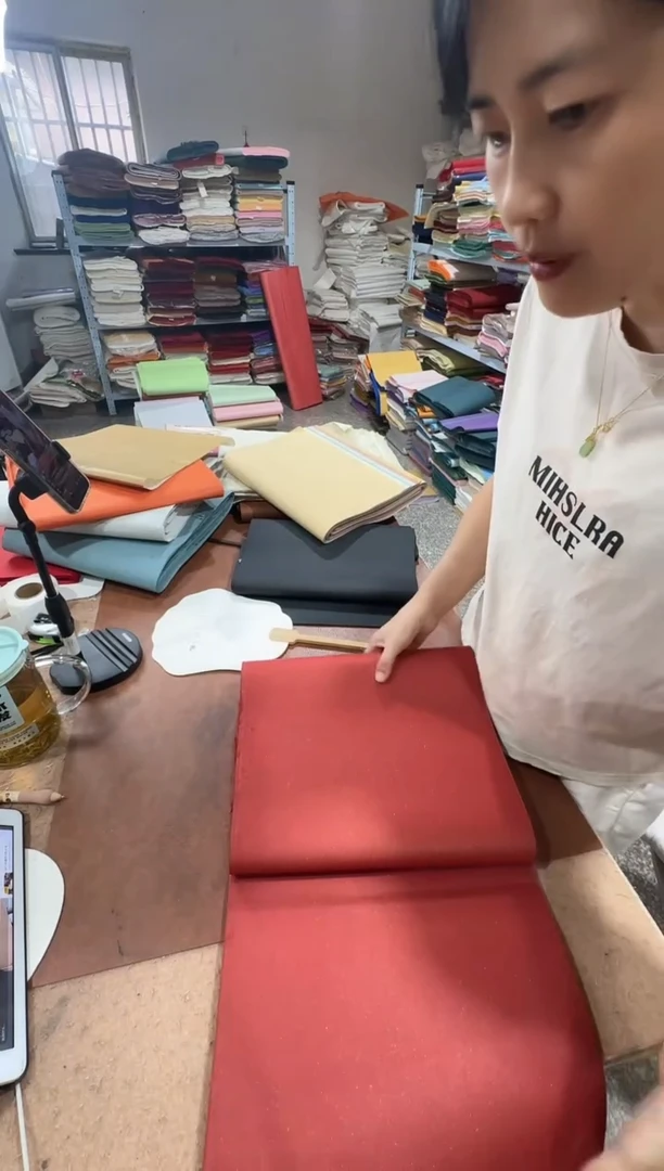 32*180酒红色光板真金25张