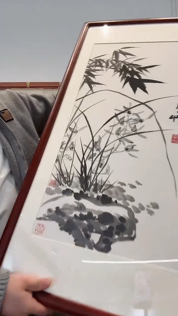 国画西****响j蒋老师国画镜框一件