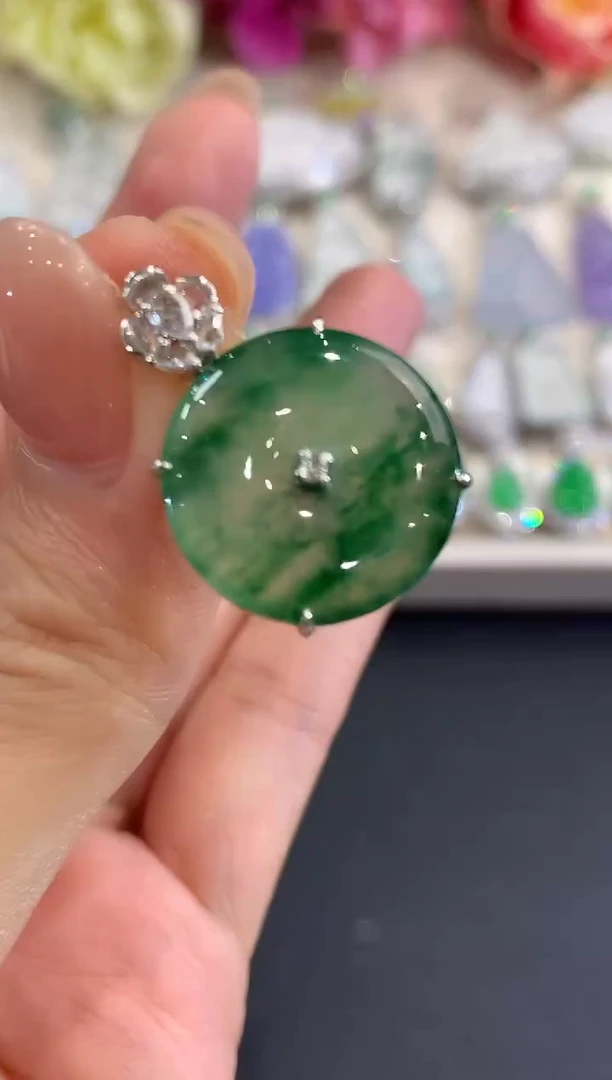 吊坠(不含链)18K金镶嵌翡翠q24