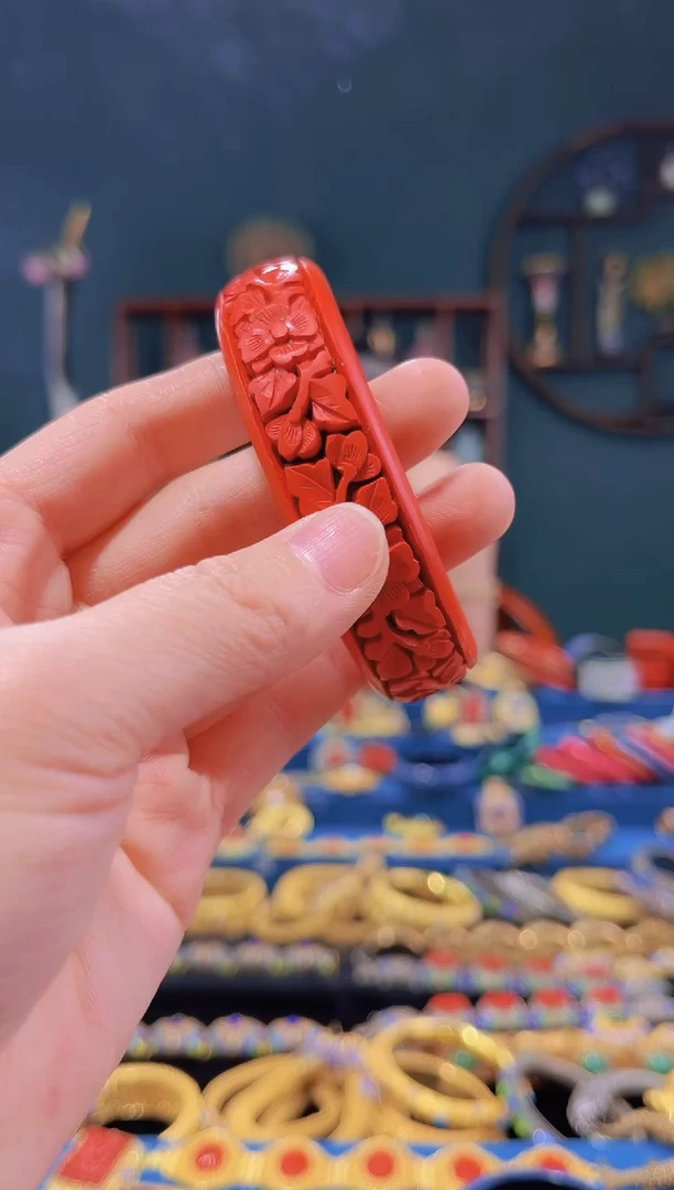 【闪购商品】雕漆手镯花卉圈口60