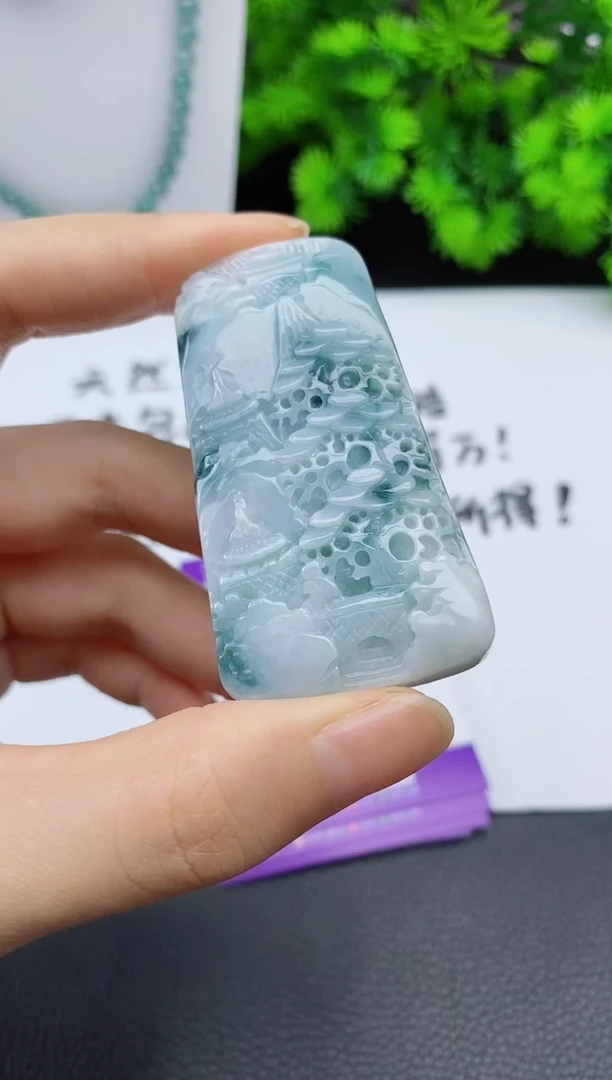 翡翠未镶嵌颈饰