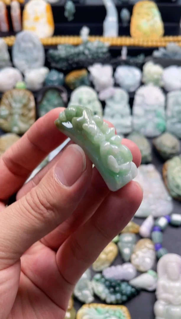 颈饰未镶嵌翡翠3  天然翡翠a货  手牌