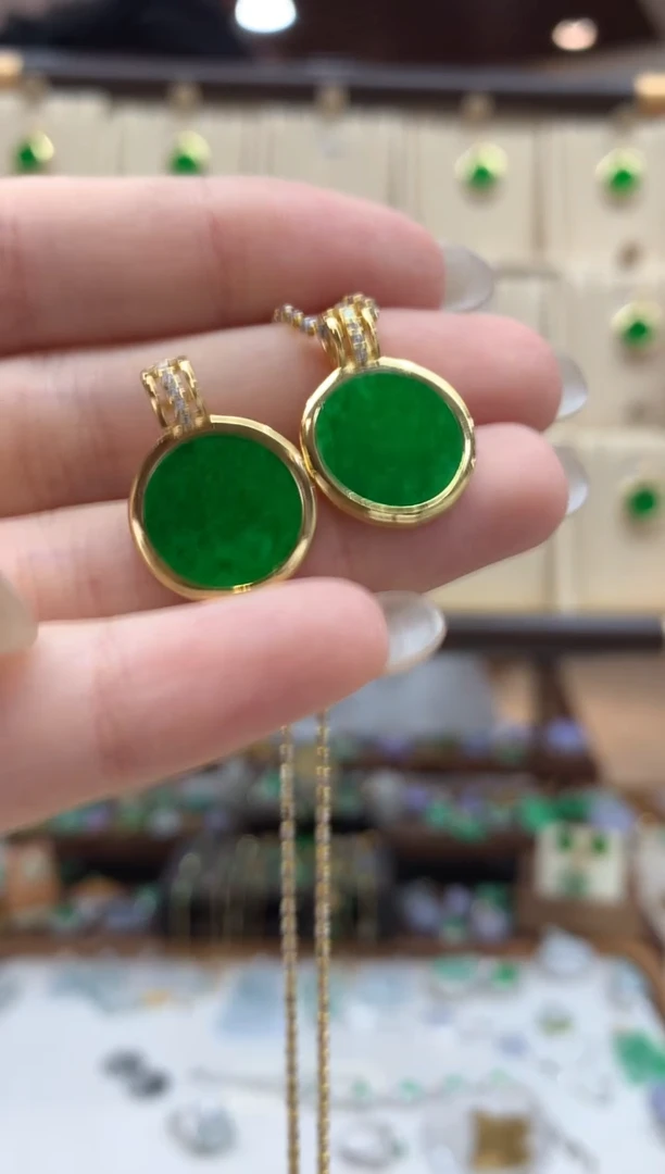 翡翠未镶嵌吊坠(不含链)圆牌 多样性发货1件