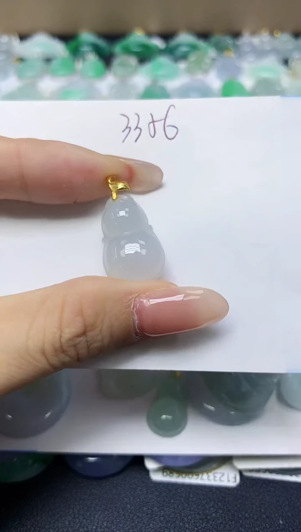 翡翠未镶嵌颈饰天然缅甸翡翠A货