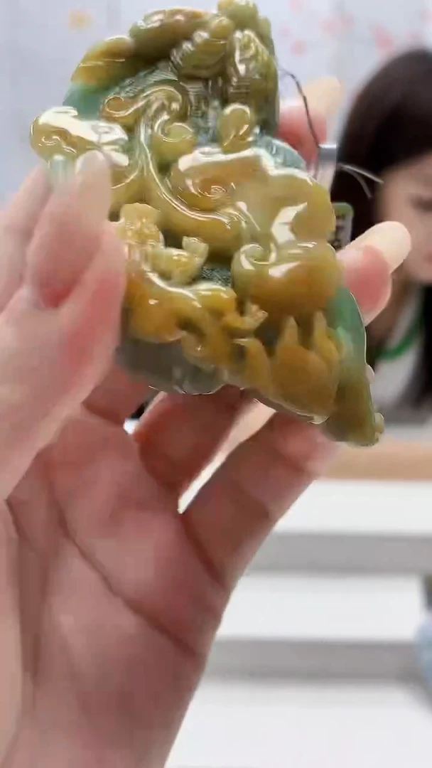 未镶嵌定制翡翠4957lr-毛货挂件153