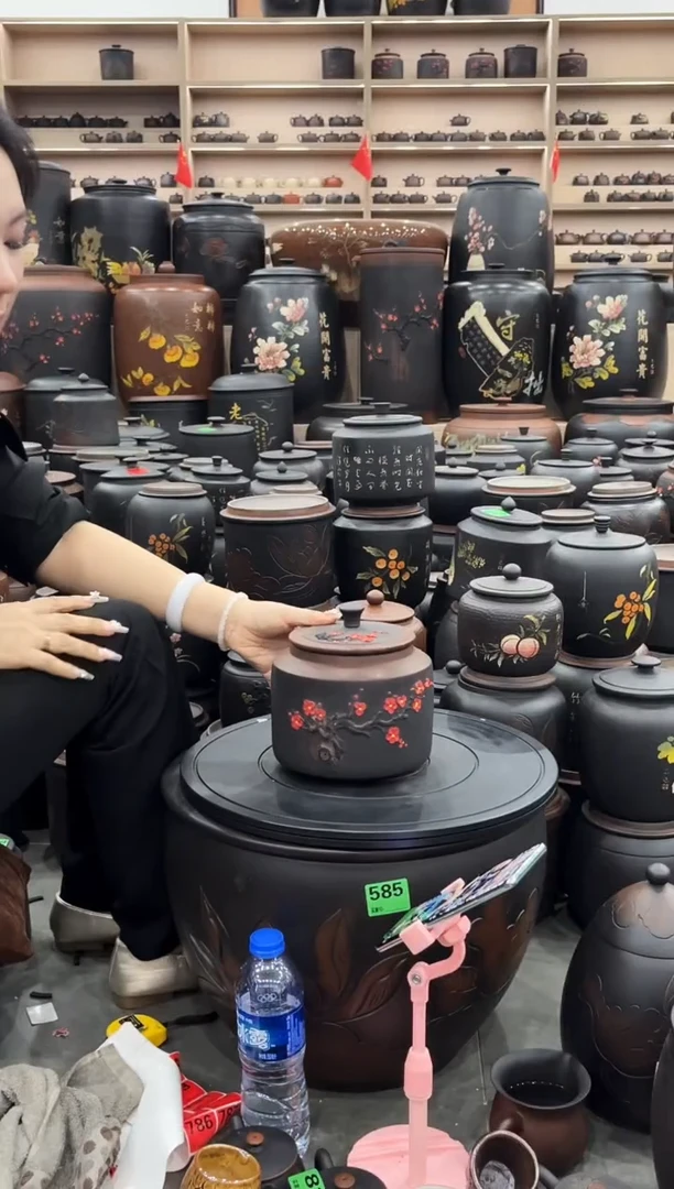 罐瑕疵茶叶罐  徳钟红梅  731