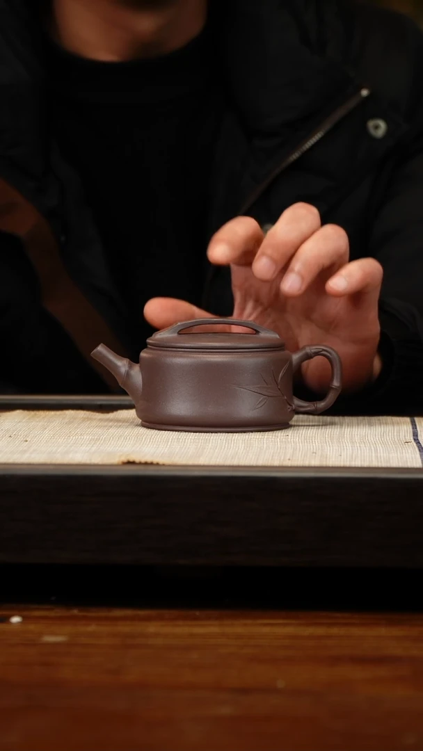 茶壶紫砂四底竹韵