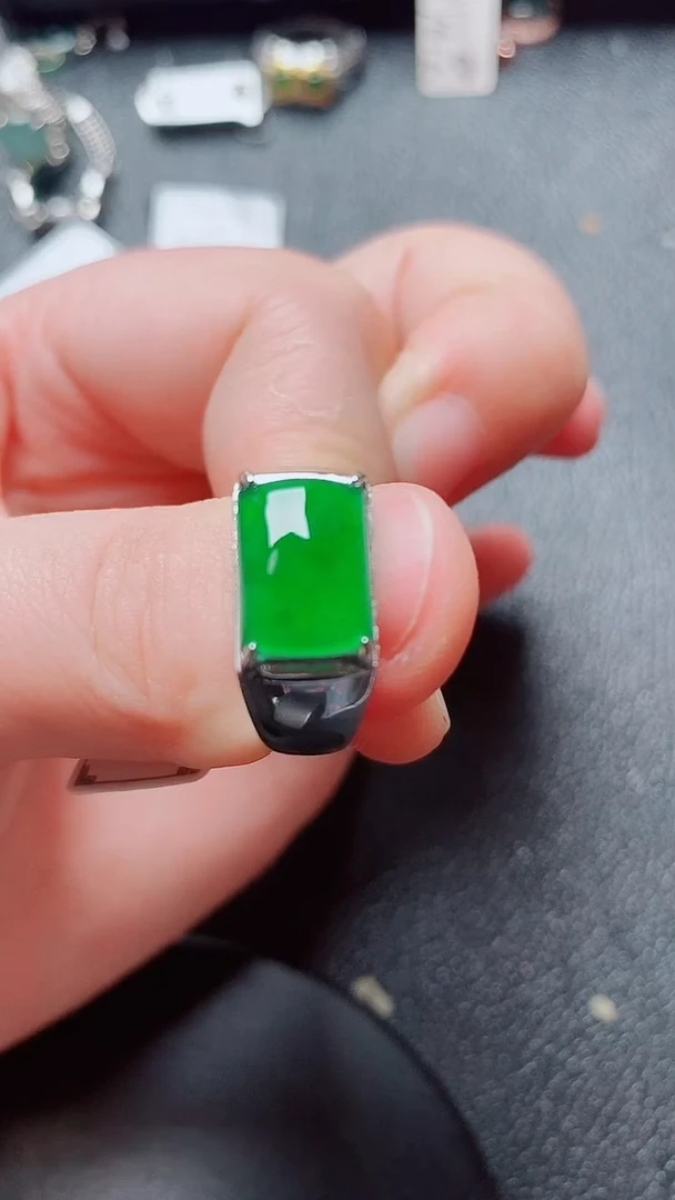 翡翠戒指银S925镶嵌翡翠
