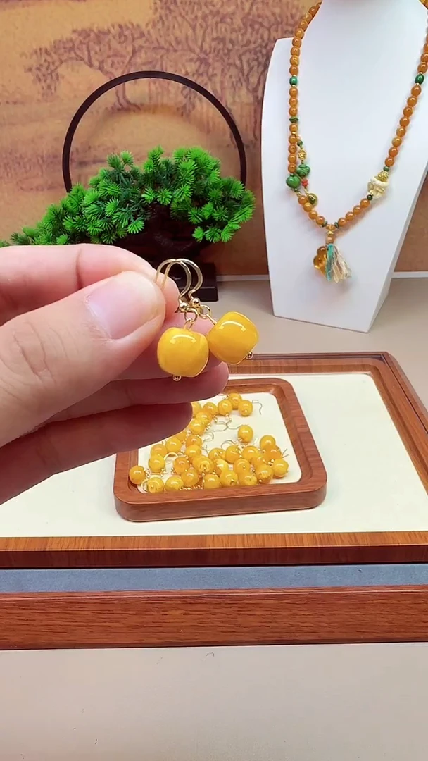 蜜蜡14K金镶嵌耳饰E01