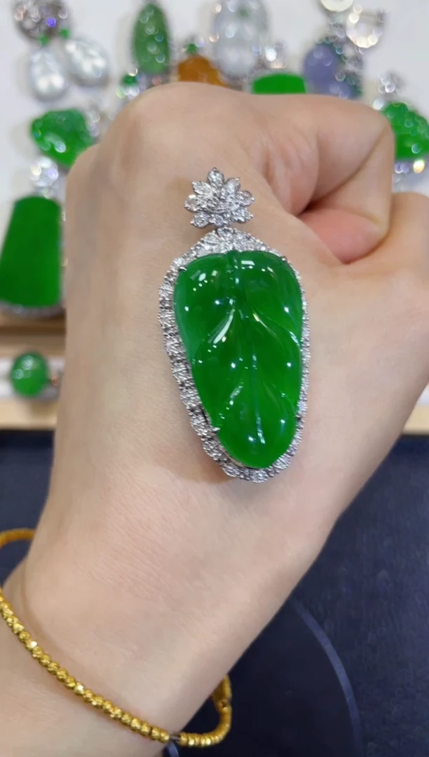 吊坠(不含链)18K金镶嵌翡翠团购11