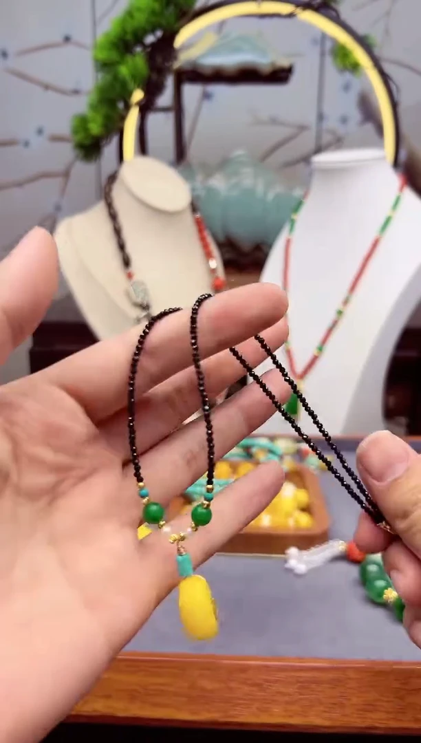 【闪购商品】蜜蜡耳饰14K金镶嵌X667````````