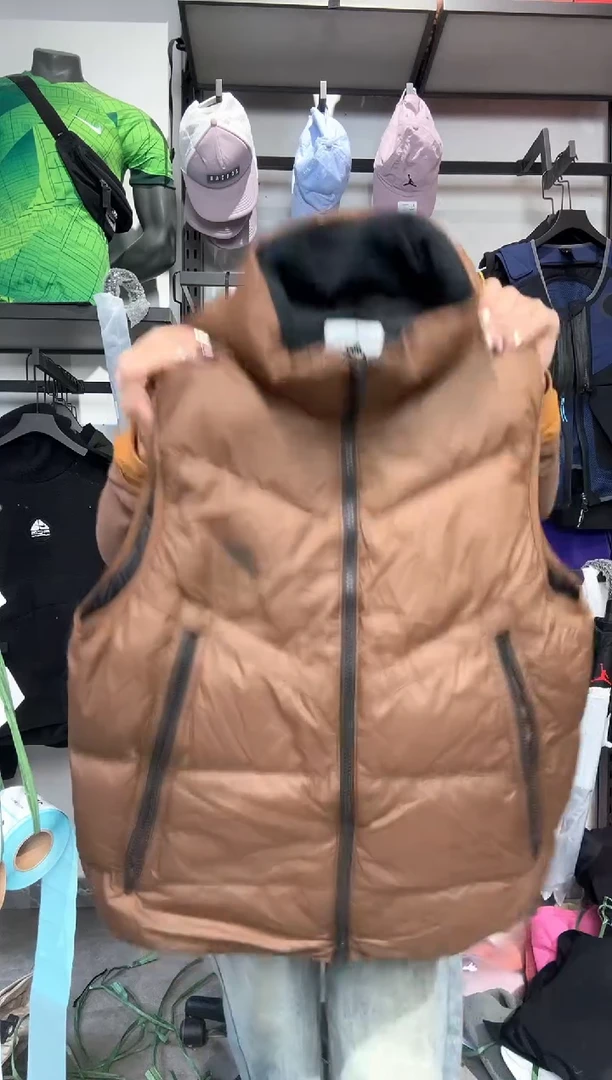 1024  编码 瑕疵款直播间过款为准 尺码L
