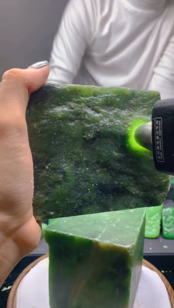 未镶嵌和田玉珠宝半成品1