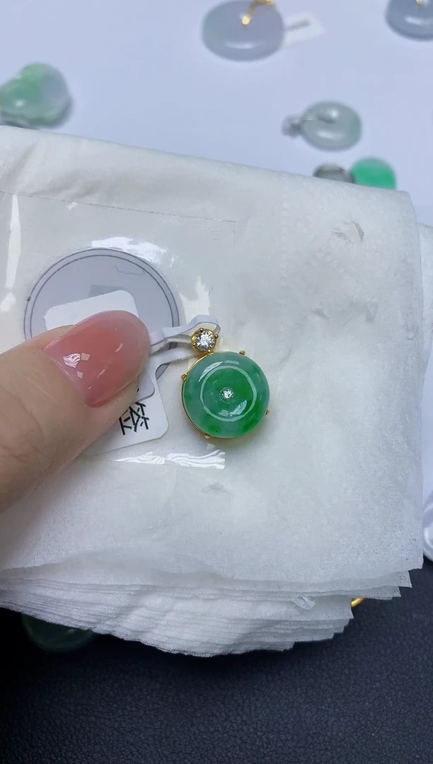 颈饰未镶嵌翡翠天然缅甸翡翠A货多样性发一件
