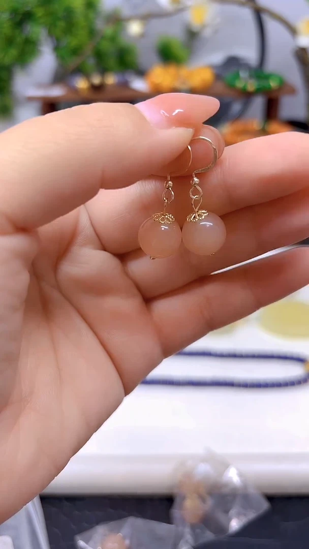 14K金镶嵌和田玉耳饰E672