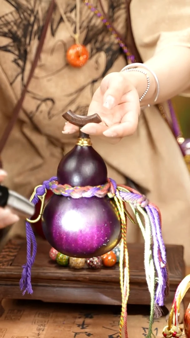 YB030腰扣款葫芦不包手串