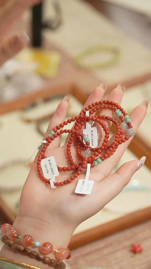 南红玛瑙手串未镶嵌清仓福利！南红玛瑙 烟紫顶珠手串