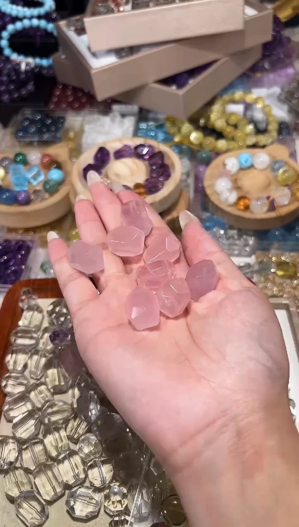 水晶手串未镶嵌H57粉水晶随型单颗卡15