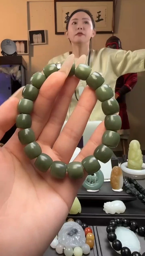 【闪购商品】和田玉极限弧未镶嵌手串