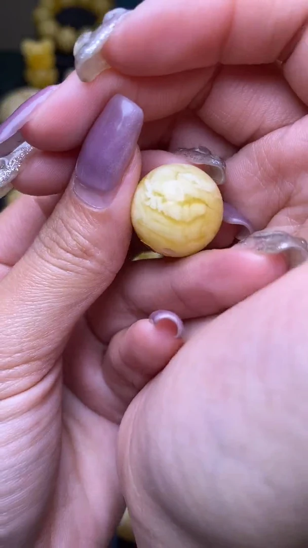 【闪购商品】琥珀裸石未镶嵌葵.103