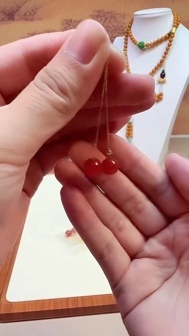 14K金镶嵌南红玛瑙耳饰E27