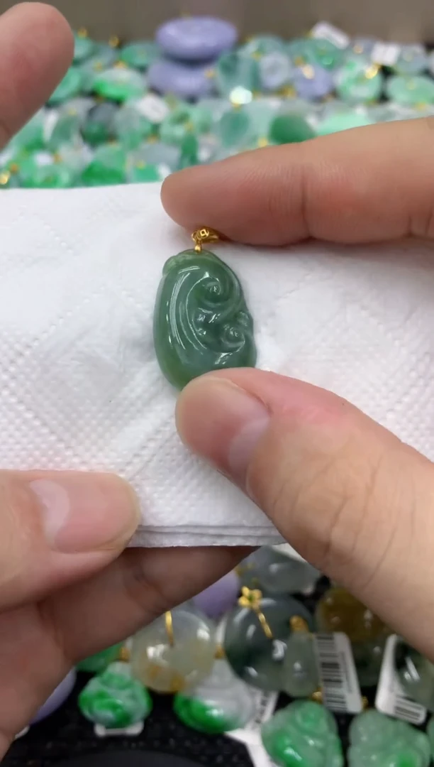 颈饰未镶嵌翡翠天然缅甸翡翠A货