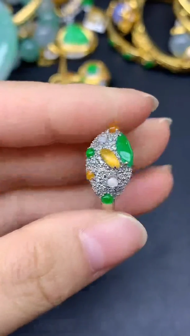 18K金镶嵌戒指翡翠425-雪姐翡翠天天见