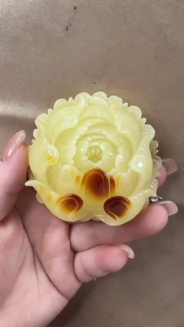 琥珀颈饰未镶嵌吊坠