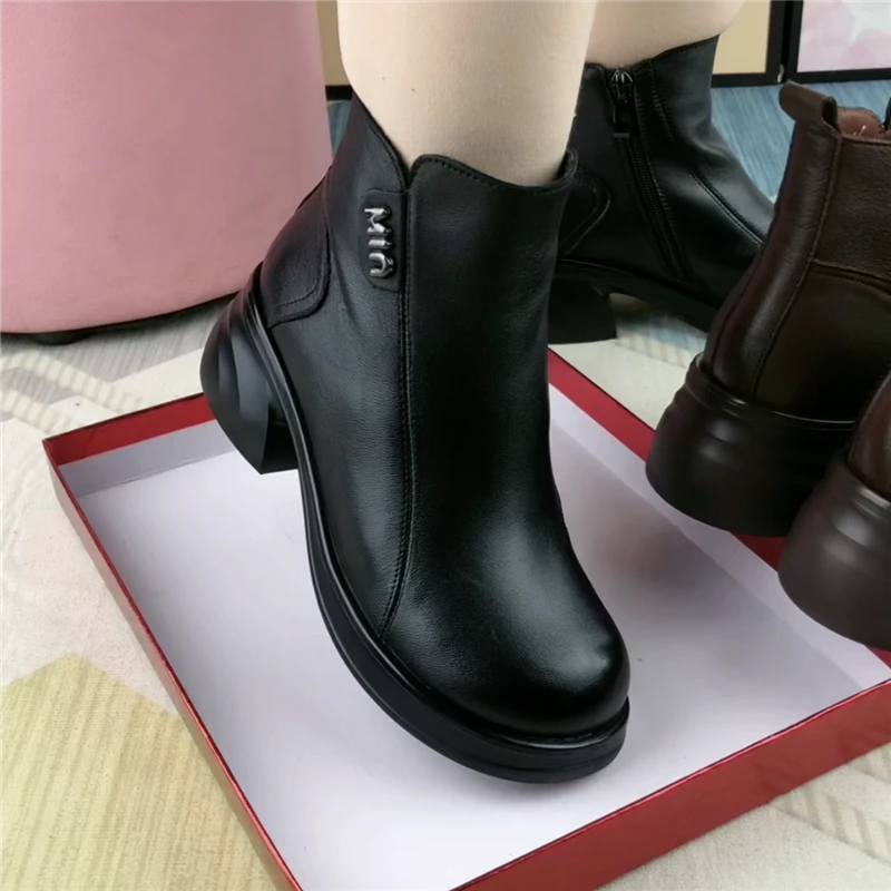 短靴女真皮粗跟圆头靴子女休闲棉鞋女冬加绒轻便舒适软底马丁靴女