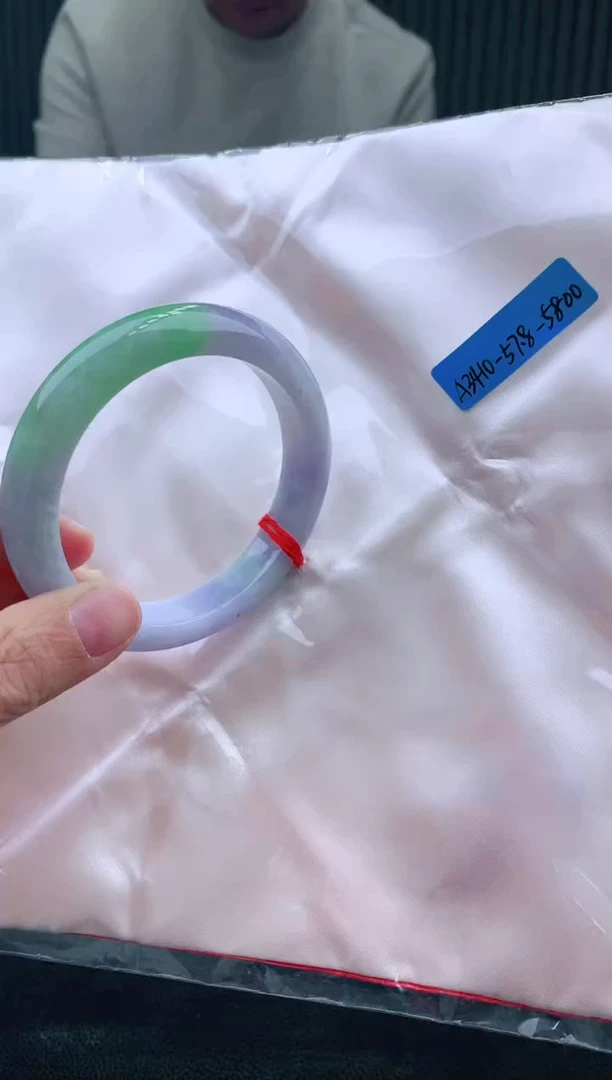 未镶嵌手镯翡翠57+