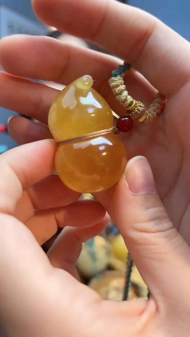 琥珀颈饰未镶嵌吊坠