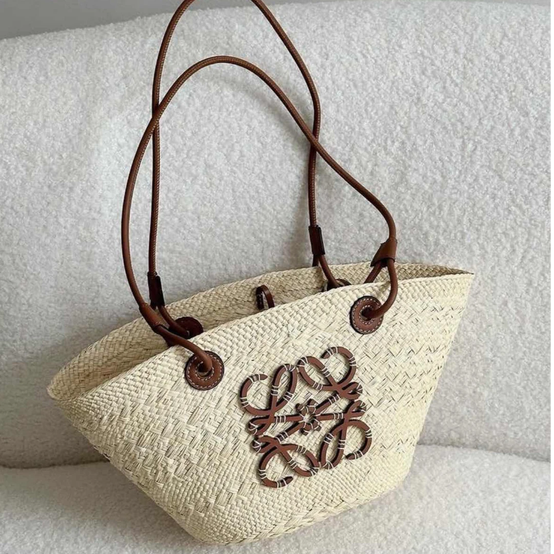 全新未使用 LOEWE/罗意威 小花6珊  编织菜篮子包 小号 34 草编