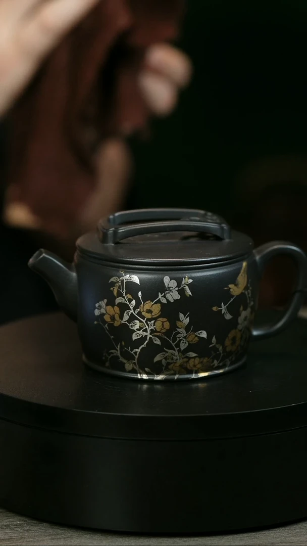 茶壶紫砂再*悦H1568邵建东君子兰描银汉瓦