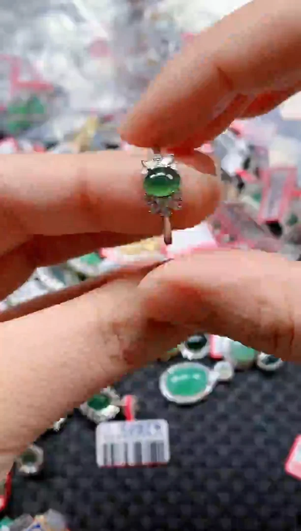银S925镶嵌戒指翡翠天然A货缅甸翡翠