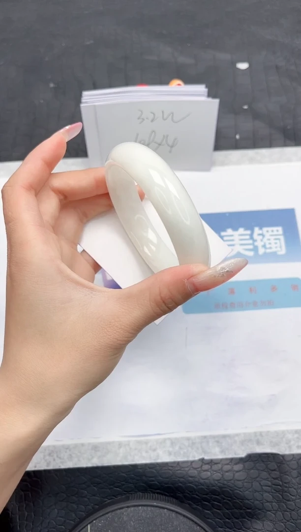 【闪购商品】和田玉手镯未镶嵌L305-60.3