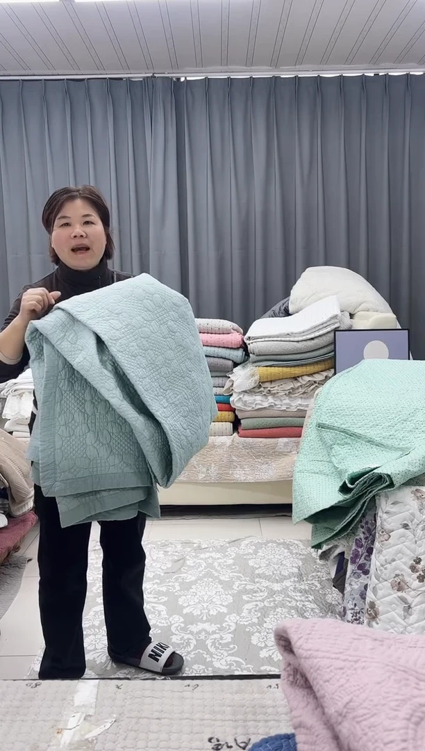 棉2.3*2.5浅蓝向阳花纯棉床盖