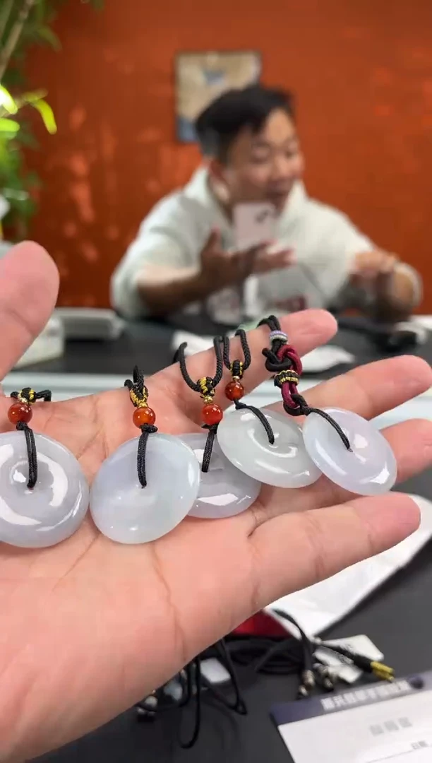 未镶嵌挂件翡翠边城刀客/358826/多样性发一/编绳发