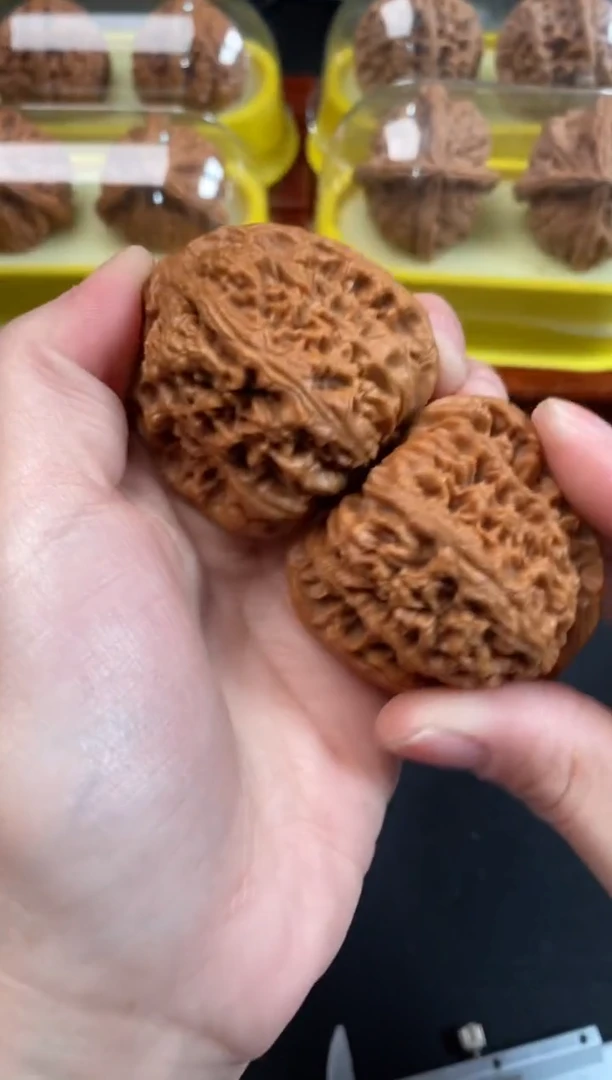 把件文玩核桃南疆石43尺Q654