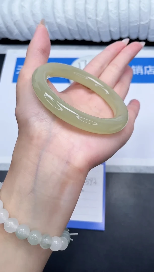 未镶嵌手镯石英质玉7-59.3CQYT